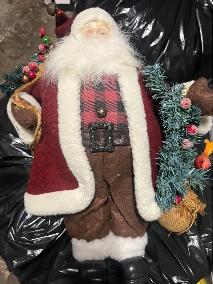 16-Inch Rustic Woodland Santa Claus Figurine - photo 5