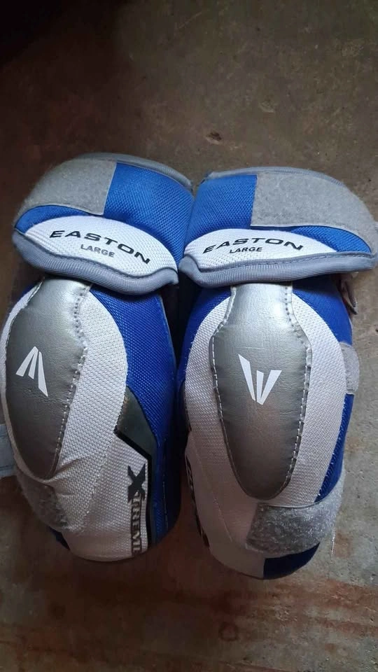Boys Hockey Pads (Helmet, Shin Shoulder Elbow Pants Gloves) - photo 5