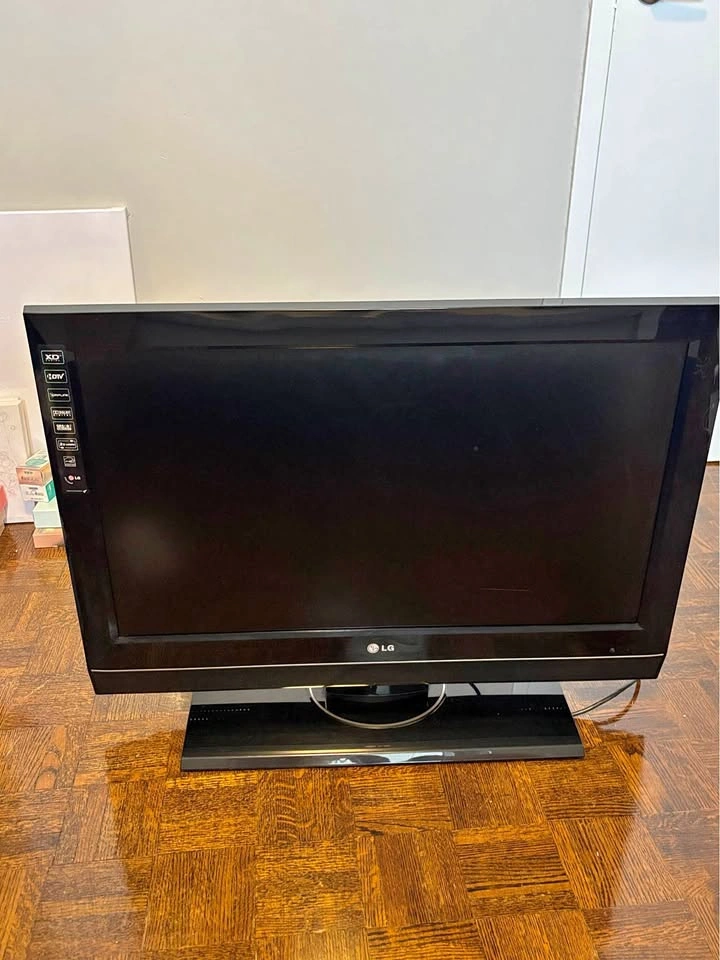 LG 32” LCD TV – Fully Working – HDMI – $35 OBO