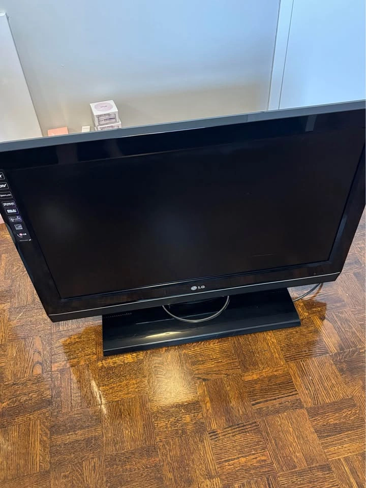LG 32” LCD TV – Fully Working – HDMI – $35 OBO - photo 2