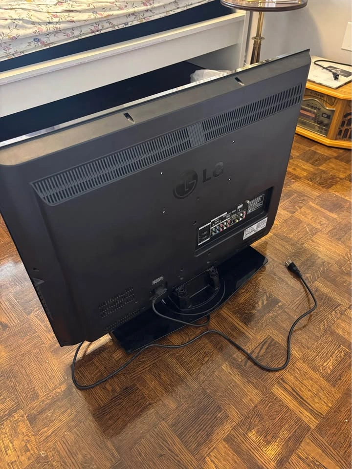 LG 32” LCD TV – Fully Working – HDMI – $35 OBO - photo 3