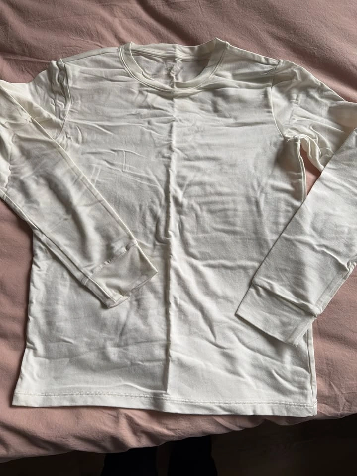 Uniqlo HEATTECH Cotton Long Sleeve Thermal Tops – 4 Pieces – New - photo 2