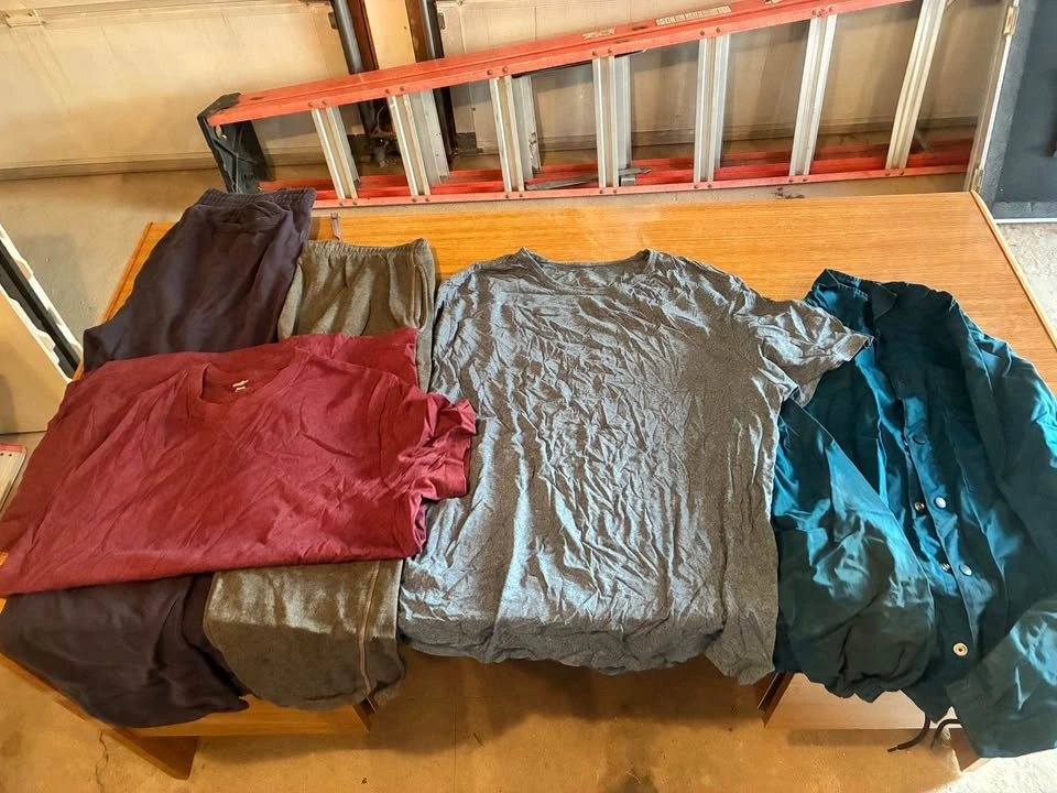 Tommy Hilfiger Duffel Bag and Men's Clothing Lot - photo 2