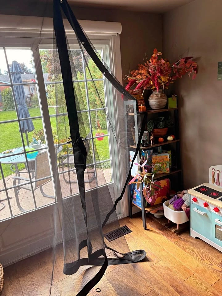 Black Mesh for Gazebo