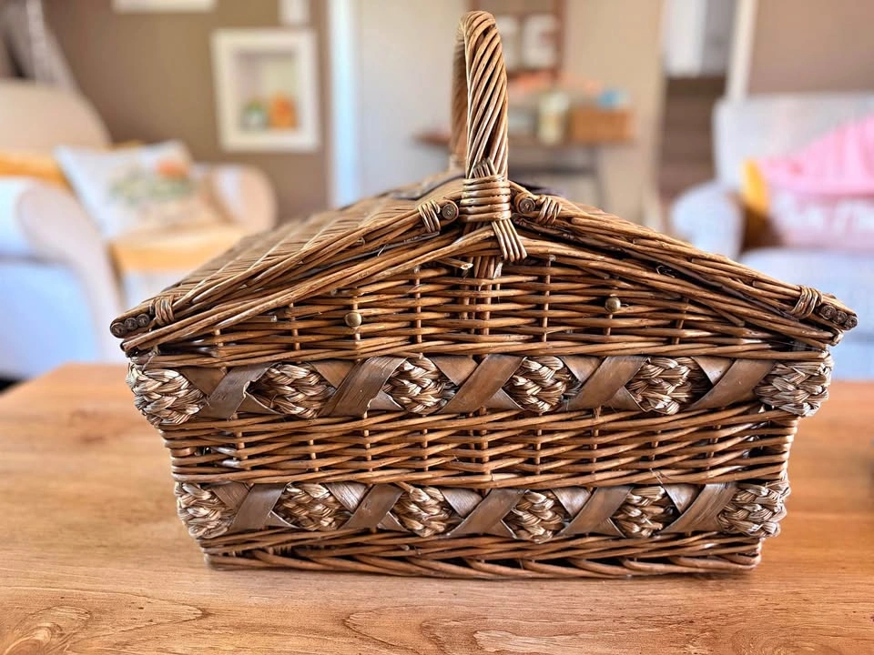 Wicker Picnic Basket Set for 4