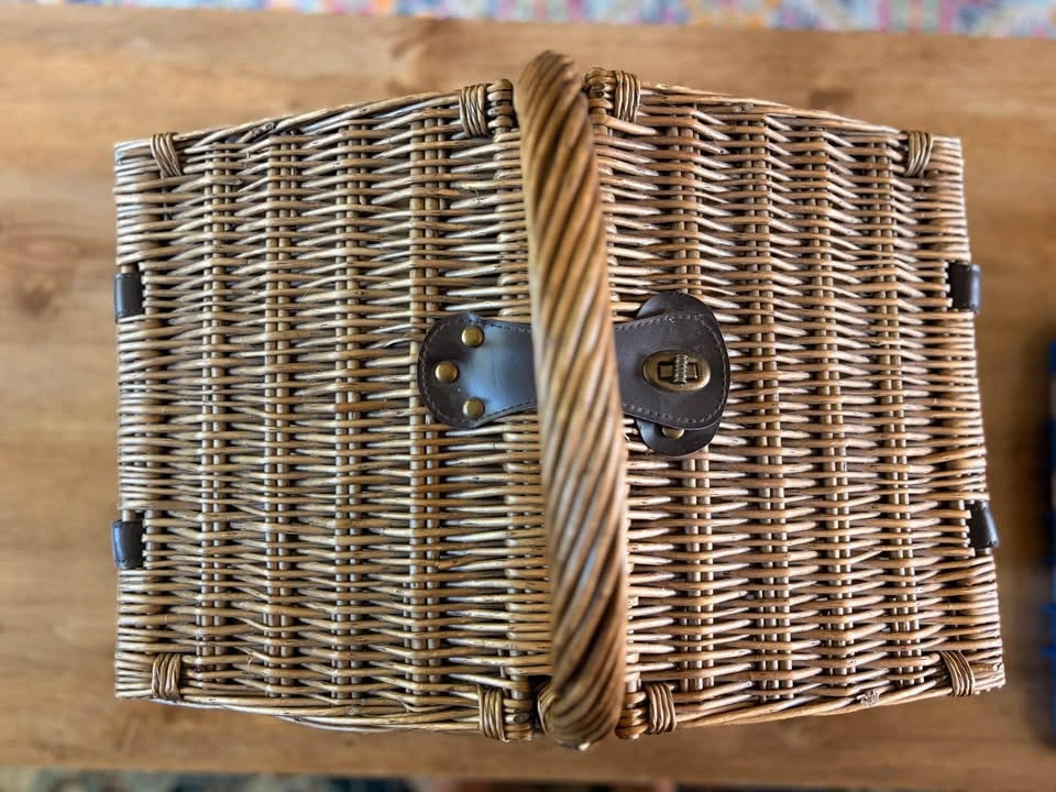 Wicker Picnic Basket Set for 4 - photo 2