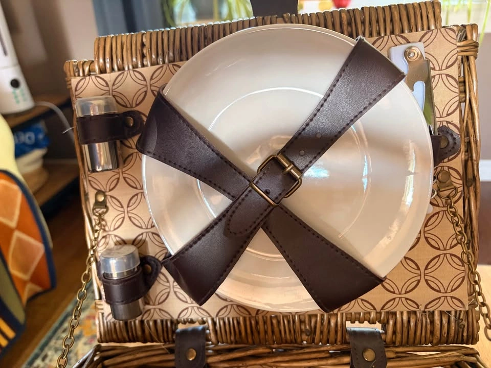 Wicker Picnic Basket Set for 4 - photo 5