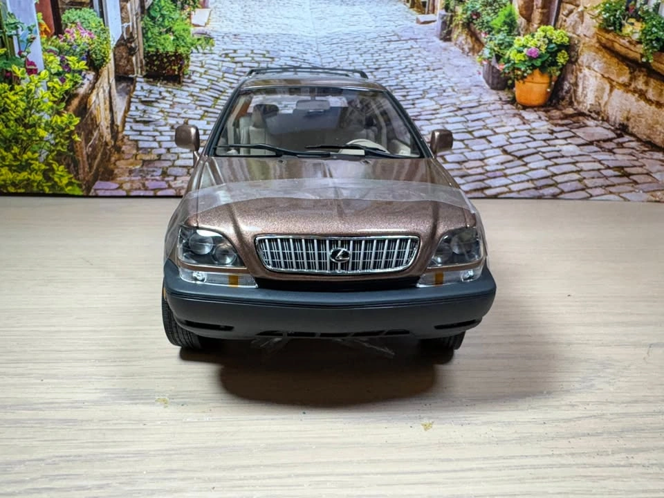 1:18 AutoArt Lexus RX300 Diecast Model - New in Box - photo 2