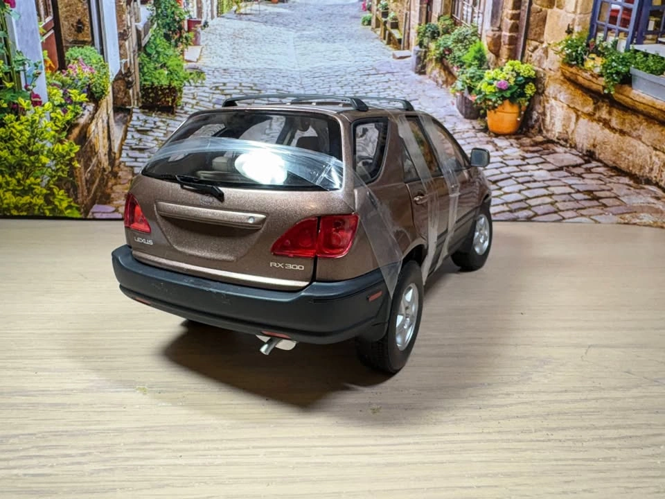 1:18 AutoArt Lexus RX300 Diecast Model - New in Box - photo 4