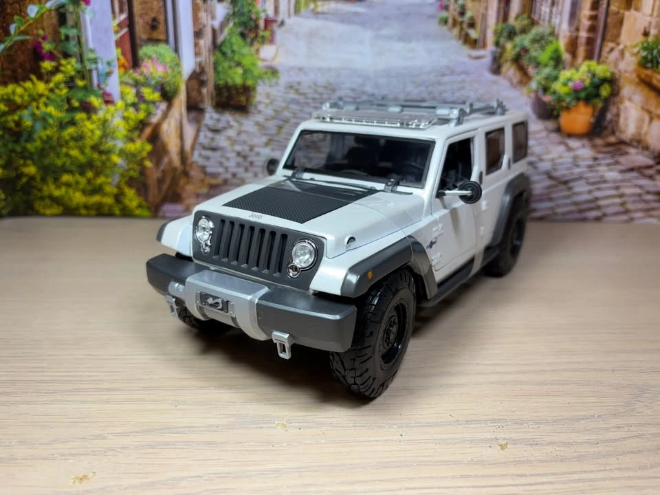 1:18 Brand New Jeep Rescue Concept diecast Model car - photo 2