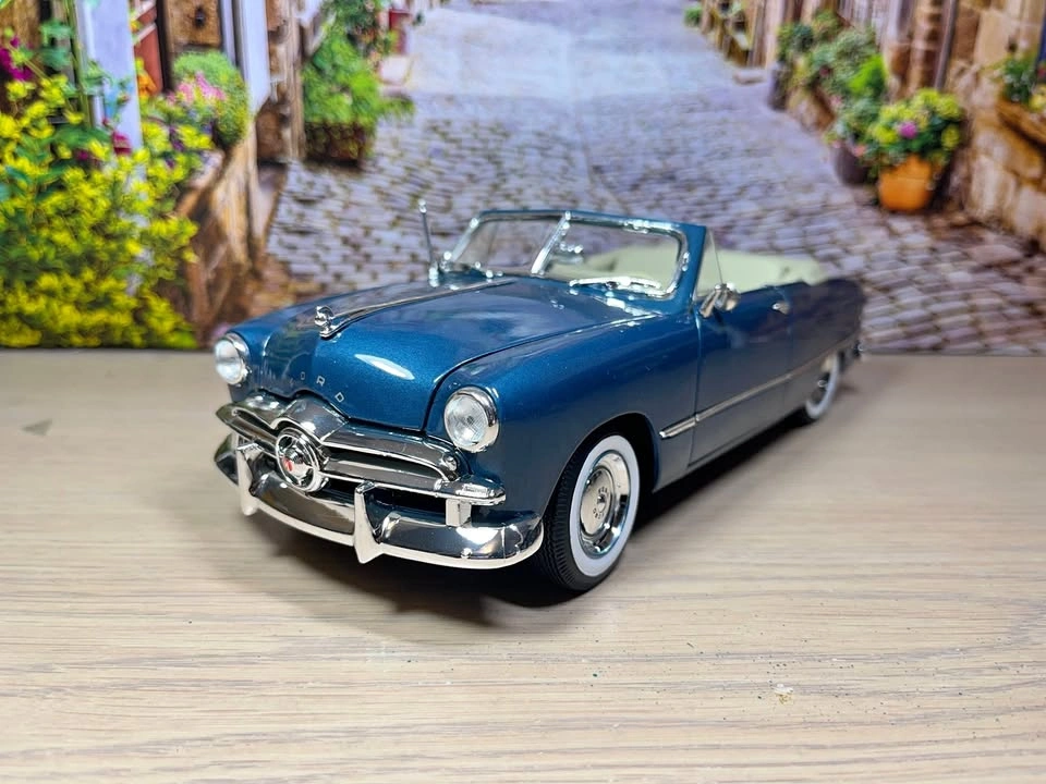 1:18 Brand New 1949 Ford convertible diecast Model