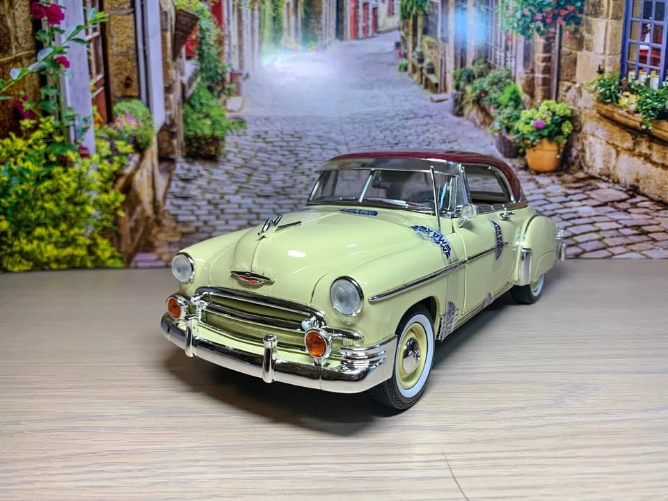 1:18 1950 Chevy Bel Air Premiere Collection Diecast Model