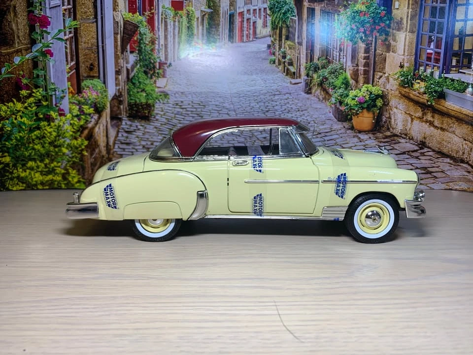 1:18 1950 Chevy Bel Air Premiere Collection Diecast Model - photo 3