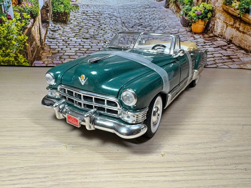 1:18 1949 Cadillac Coupe de Ville Diecast Model Car New