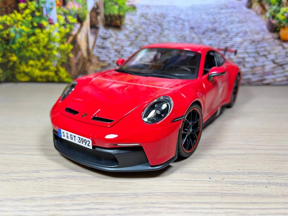 1:18 2022 Porsche 911 GT3 (992) Red Diecast Model Car