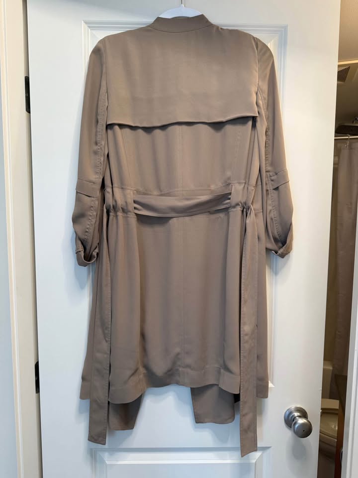 Babaton lightweight trench coat - photo 4
