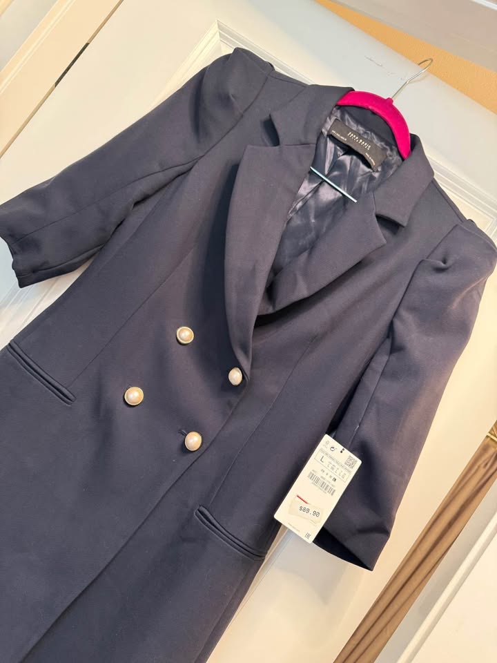 Zara Blazer dress with gold/pearl button detail - photo 2