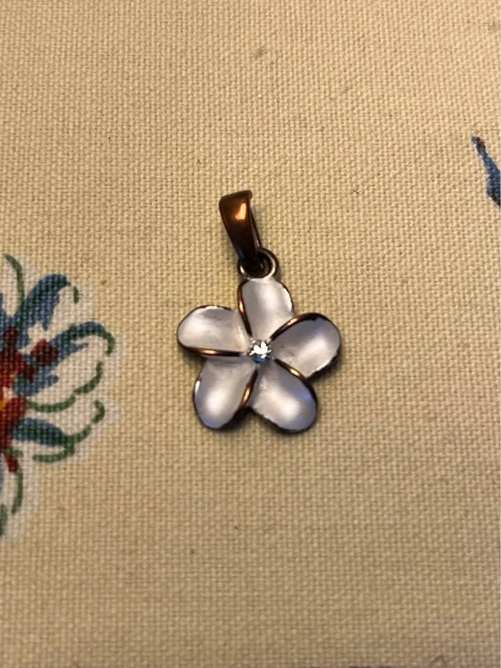 Flower Pendant Necklace - photo 2