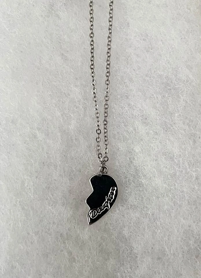 Daughters Necklace half heart - photo 2