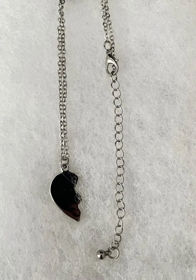 Daughters Necklace half heart - photo 3