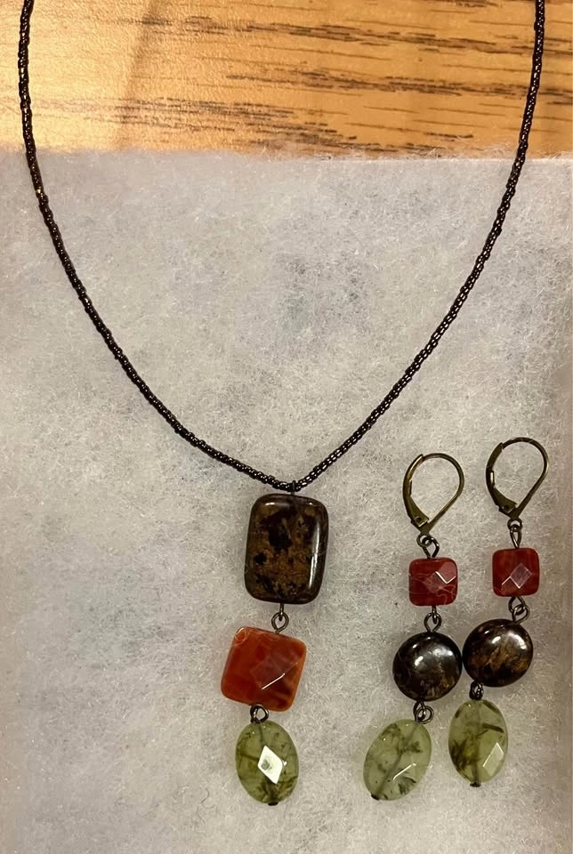 Necklace and earrings - photo 2