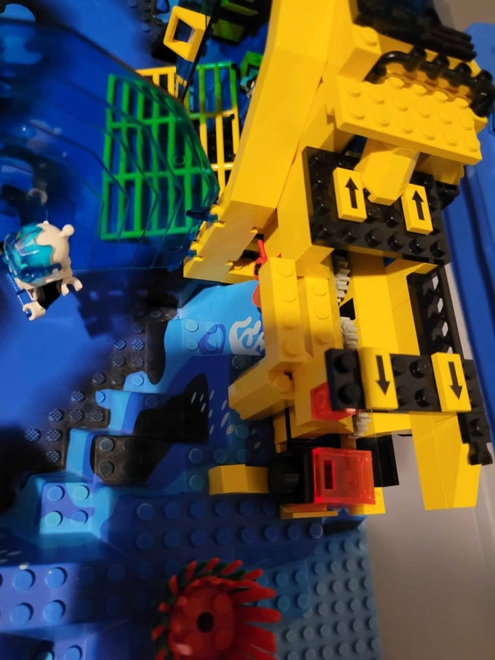 LEGO Aquanauts Neptune Discovery Lab (6195) 1995 80% Complete - photo 4