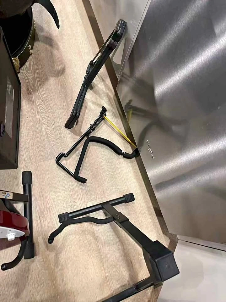 Guitar stands
