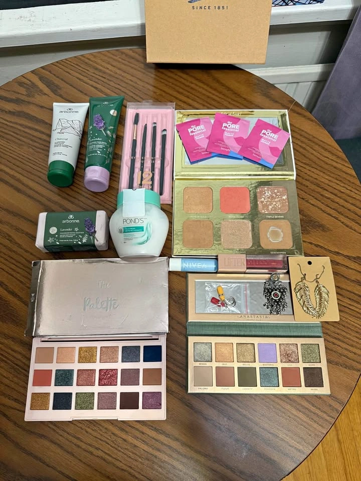 Sephora makeup Eyeshadow palettes bundle
