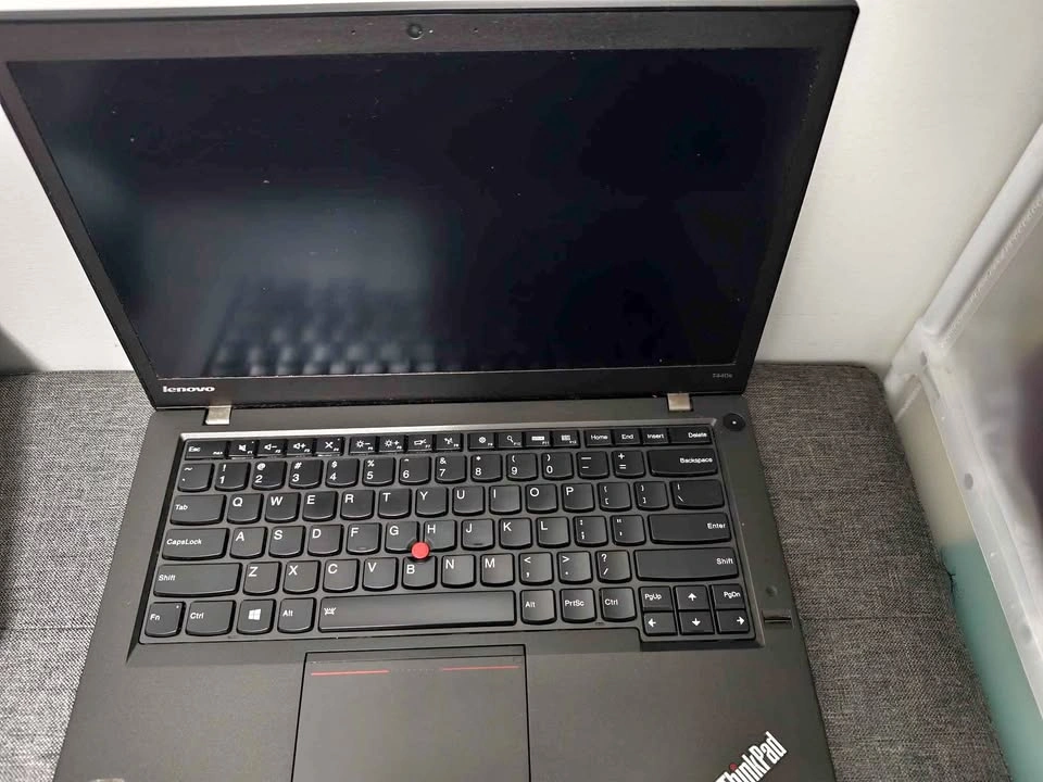 Lenovo thinkpad (Read description)