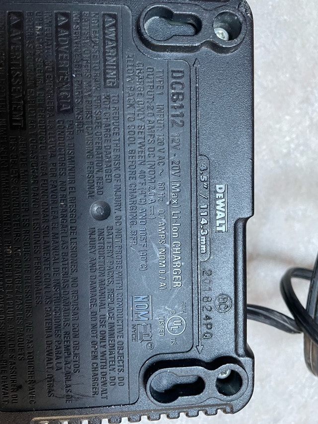 Dewalt 20v Charger - photo 2