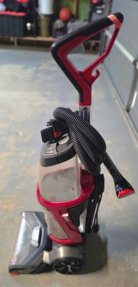 BISSELL ProHeat 2X Revolution Carpet Cleaner – Lightly Used - photo 3
