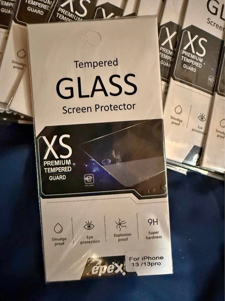 22 iPhone 13 glass screen protectors