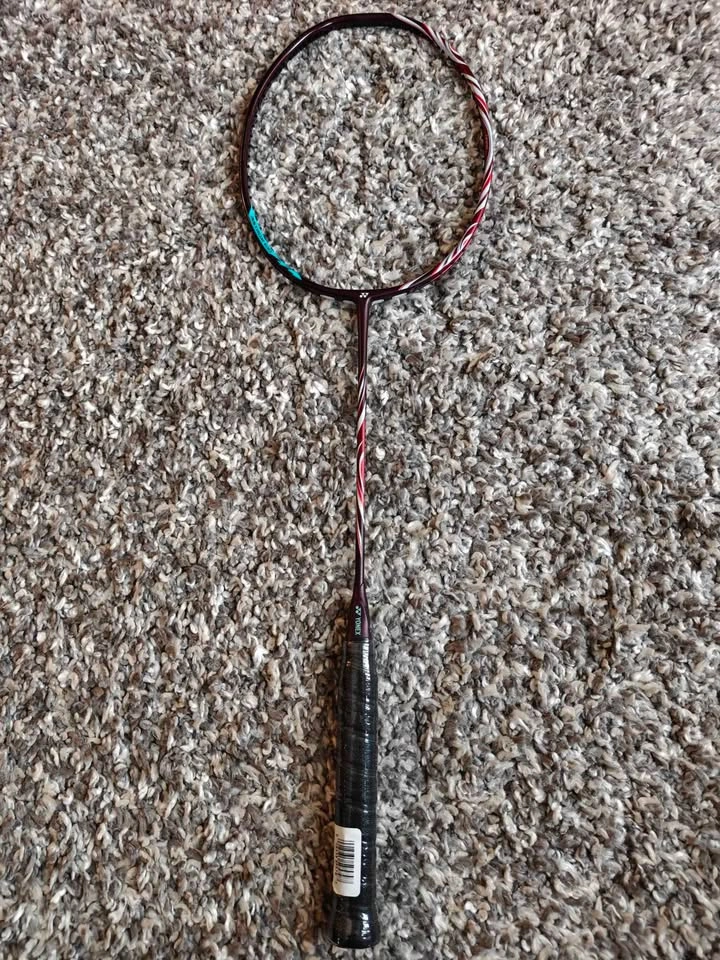 Yonex Astrox 100zz 4UG5 - photo 2