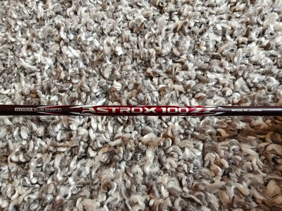 Yonex Astrox 100zz 4UG5 - photo 3