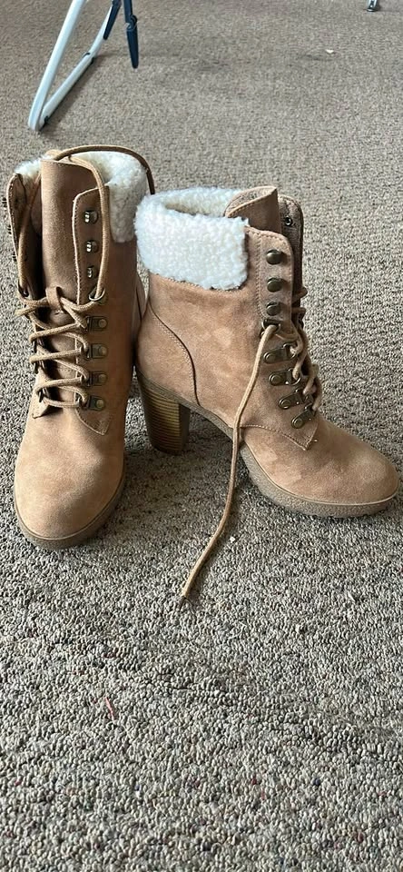 Women's Tan Lace-Up Heeled Boots with Faux Shearling Trim