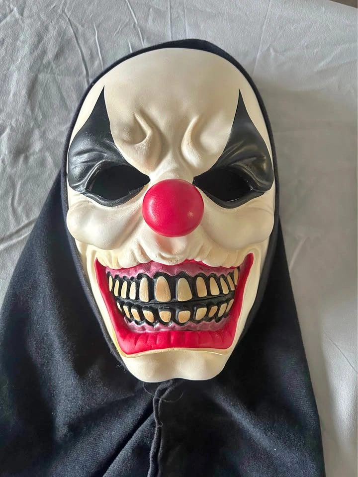Halloween Mask & Beads