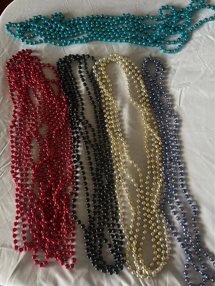 Halloween Mask & Beads - photo 2