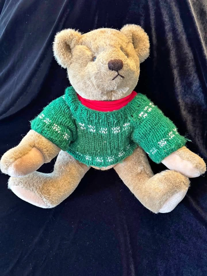 Vintage 1982 Gund Bialosky Jointed Teddy Bear - 18"