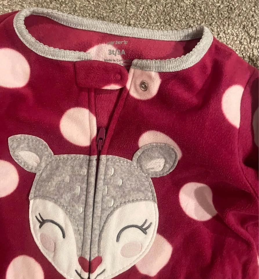 2 Carters fleece pjs, size 3T $5 both, excellent condition - photo 2