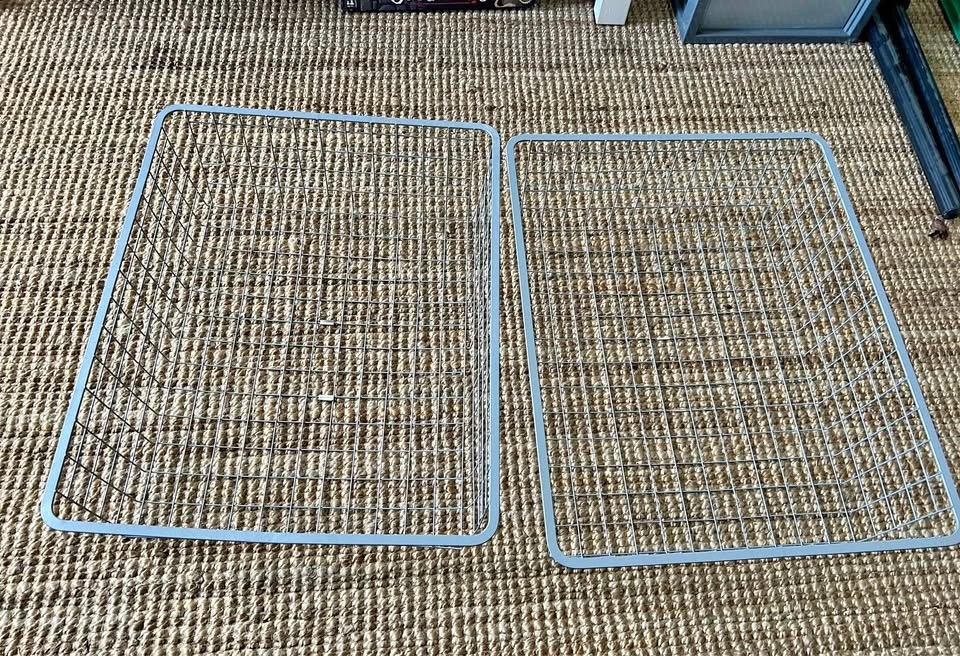 Set of 2 IKEA Wire Storage Baskets 21x16x6“
