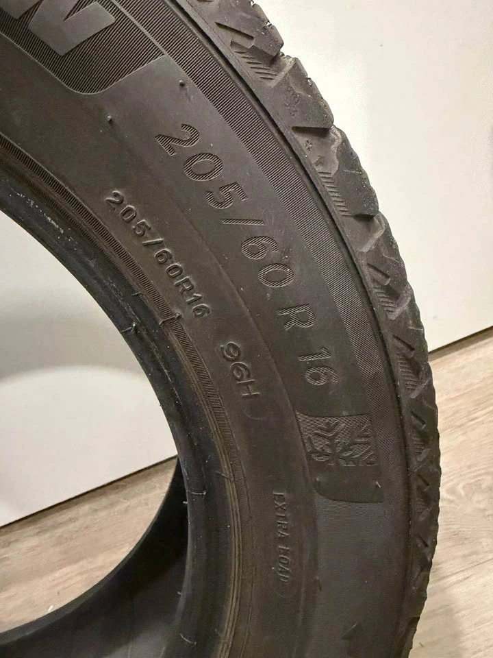 Set of 4 Michelin X-ice Snow 205/60/16 - photo 2