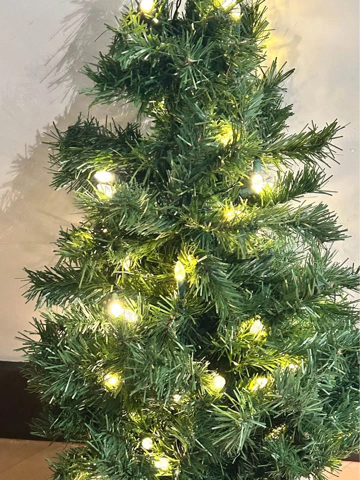 3 ft Pre-lit Artificial Potted Christmas Tree - photo 3