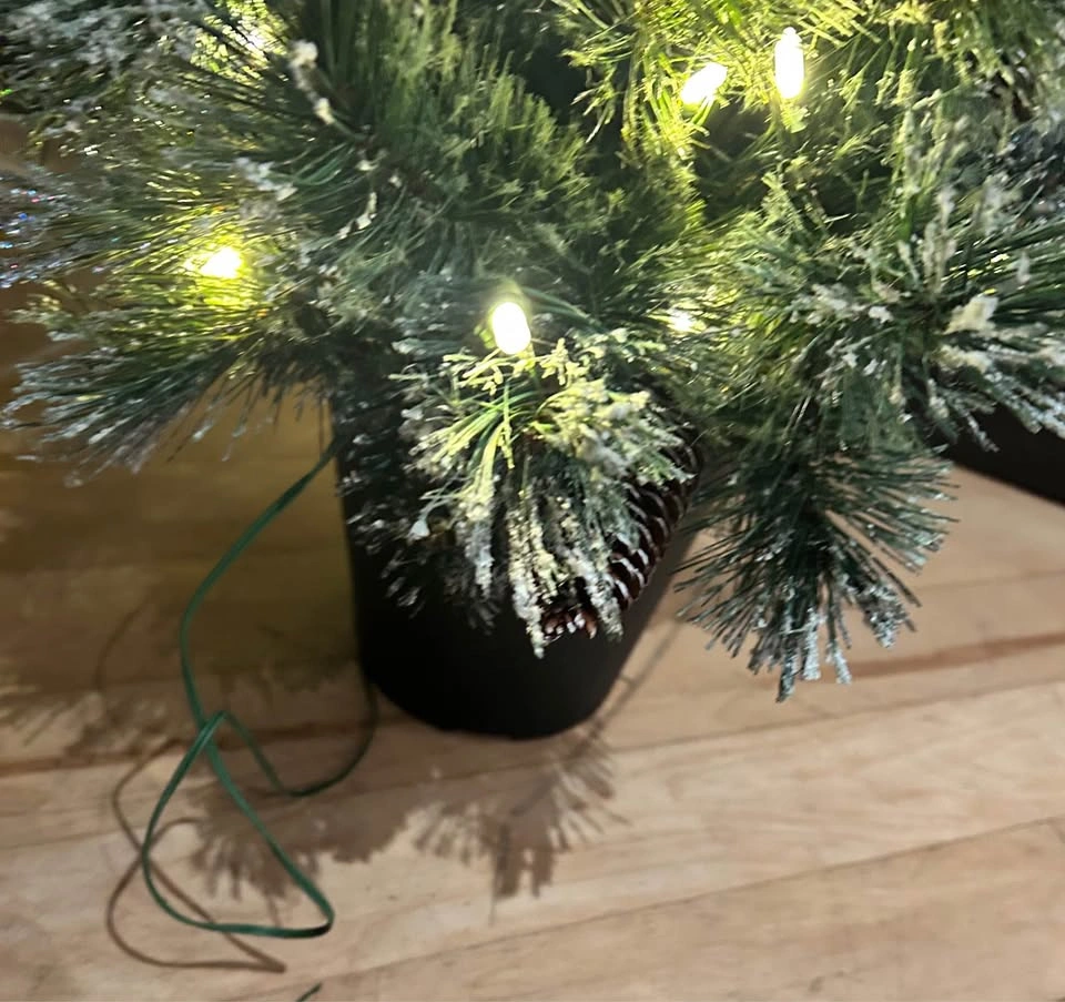 Pre-lit Flocked 3ft Christmas Tree with Pinecones in planter - photo 2