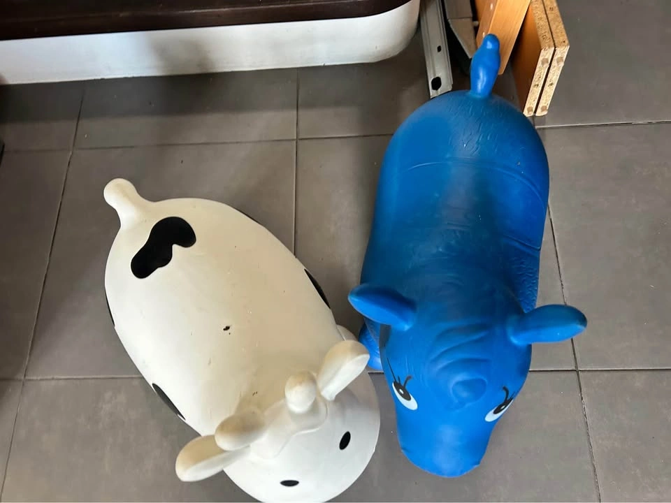 $10 ea $15 Both Inflatable Animal Bouncers - Cow and Horse - photo 2