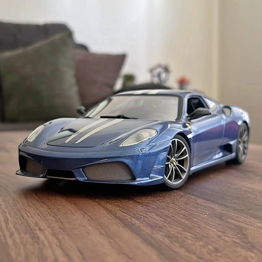 2007 Ferrari 430 Scuderia (1:18 Scale Diecast) (Hot Wheels)