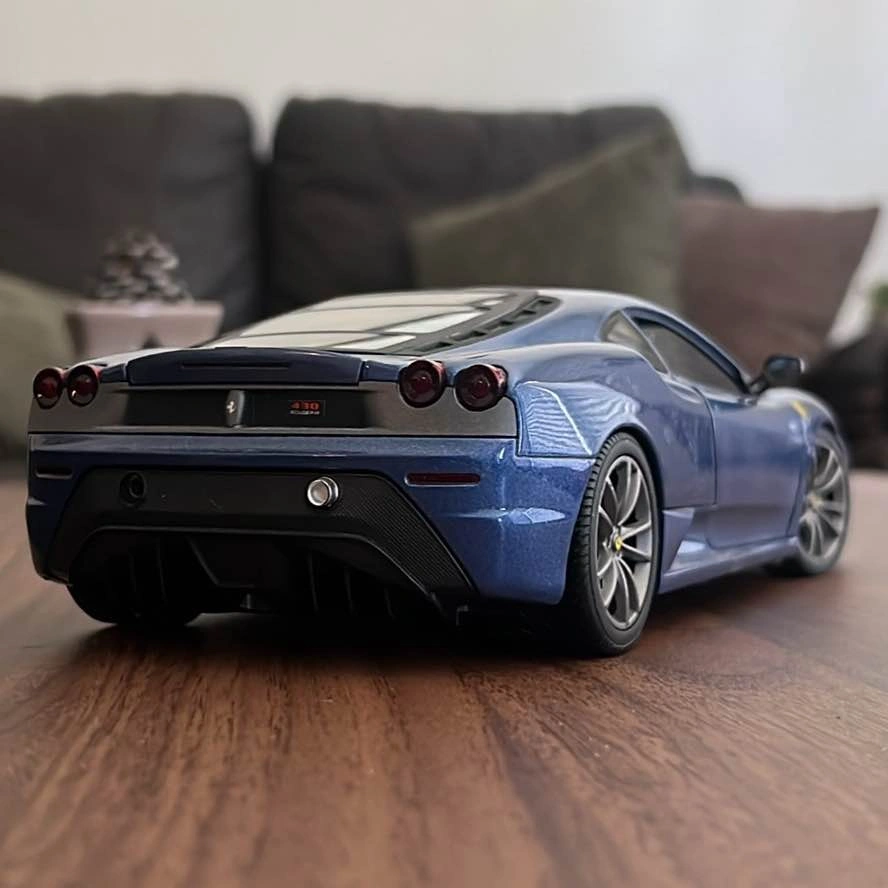 2007 Ferrari 430 Scuderia (1:18 Scale Diecast) (Hot Wheels) - photo 2
