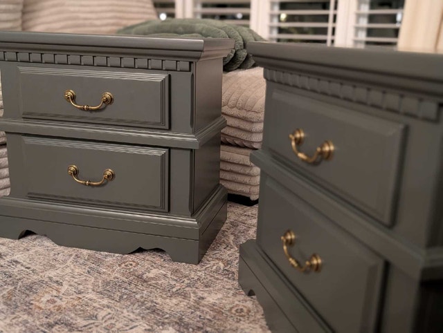 Refinished Vintage Nightstands – Matching Pair - photo 3