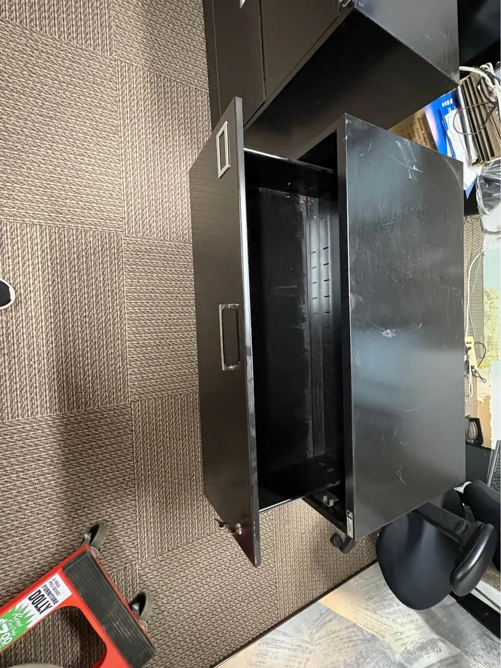 Pair of Black Metal 2-Drawer Lateral Filing Cabinets - photo 5