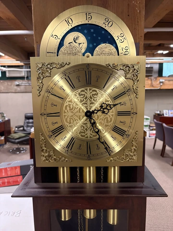 Vintage 3-Weight Grandfather Clock with Moon Phase - photo 4