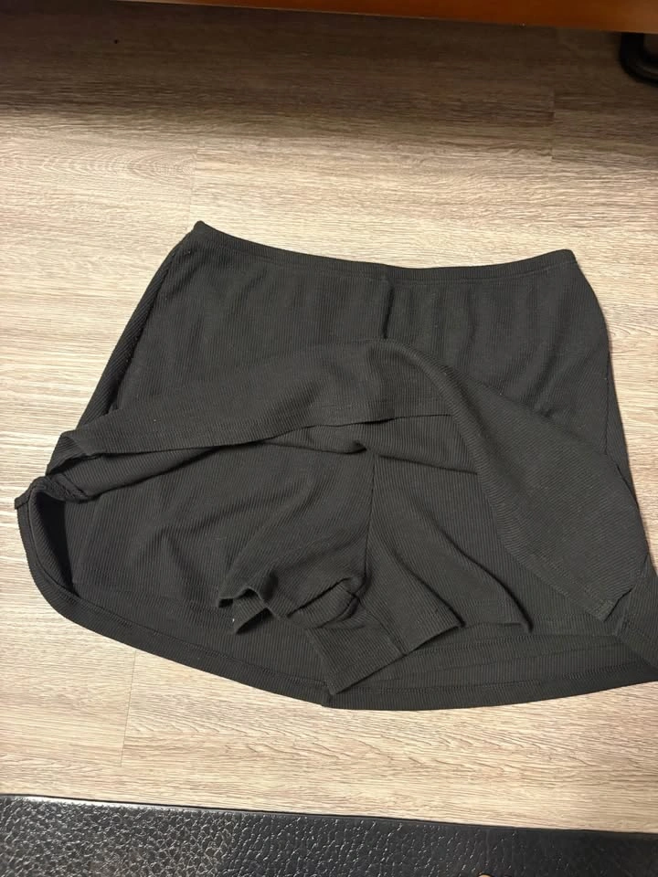 Lisa says gah skort - photo 3